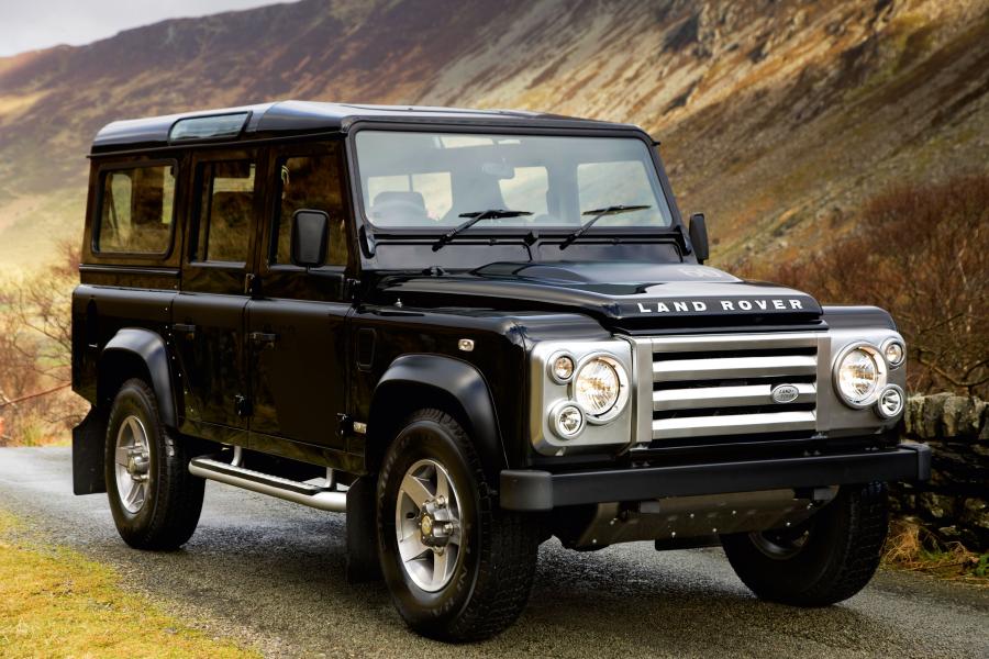  Land Rover Defender SVX 60th Anniversary Edition 2008 года  (фото 16 из 35)
